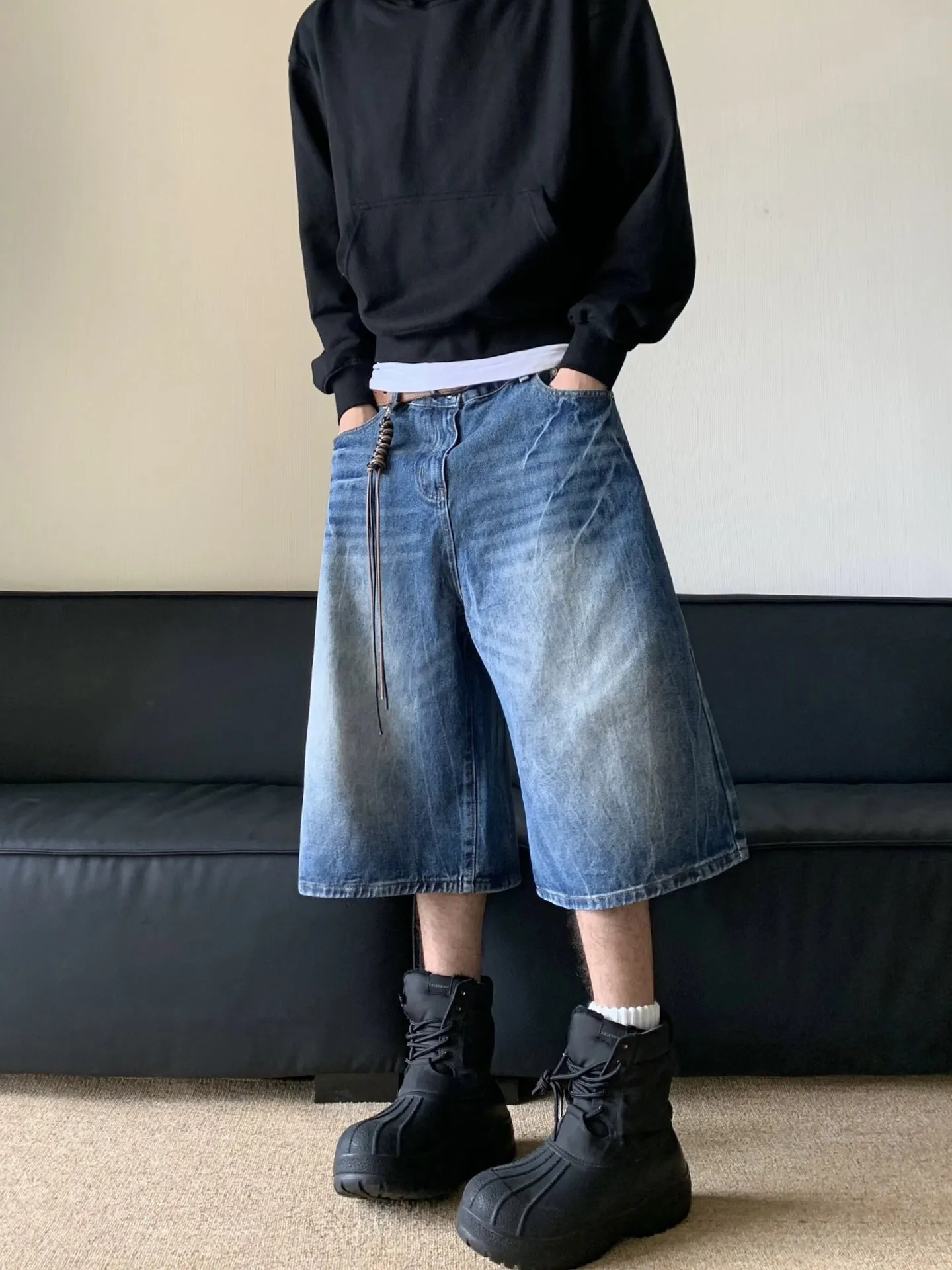 relaxed fit trendy denim shorts