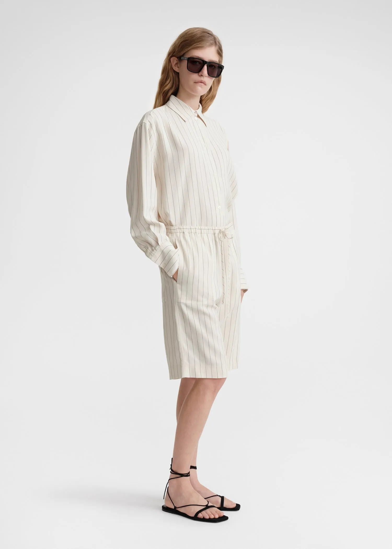 Relaxed pinstripe shorts ecru/black