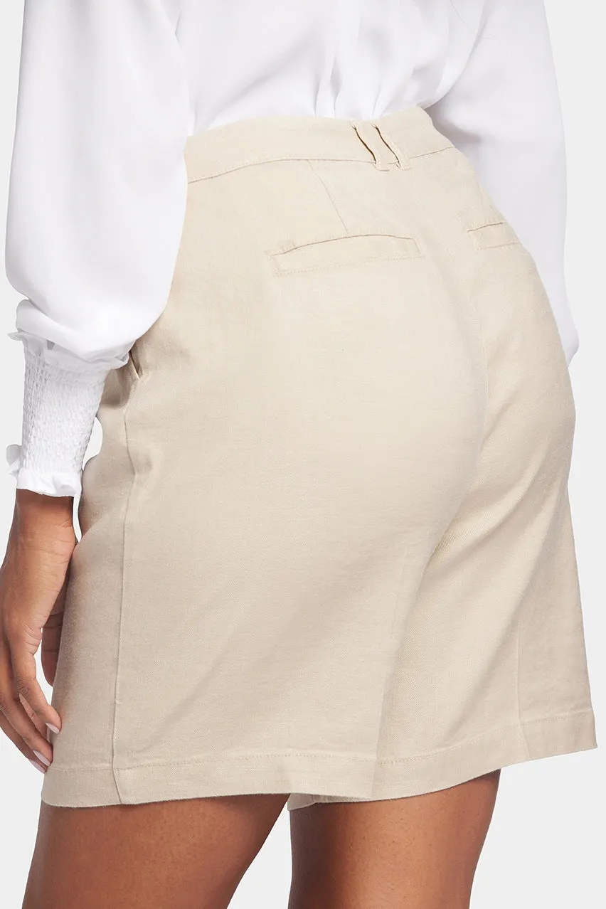 Relaxed Short Beige Stretch-Leinen | Feather