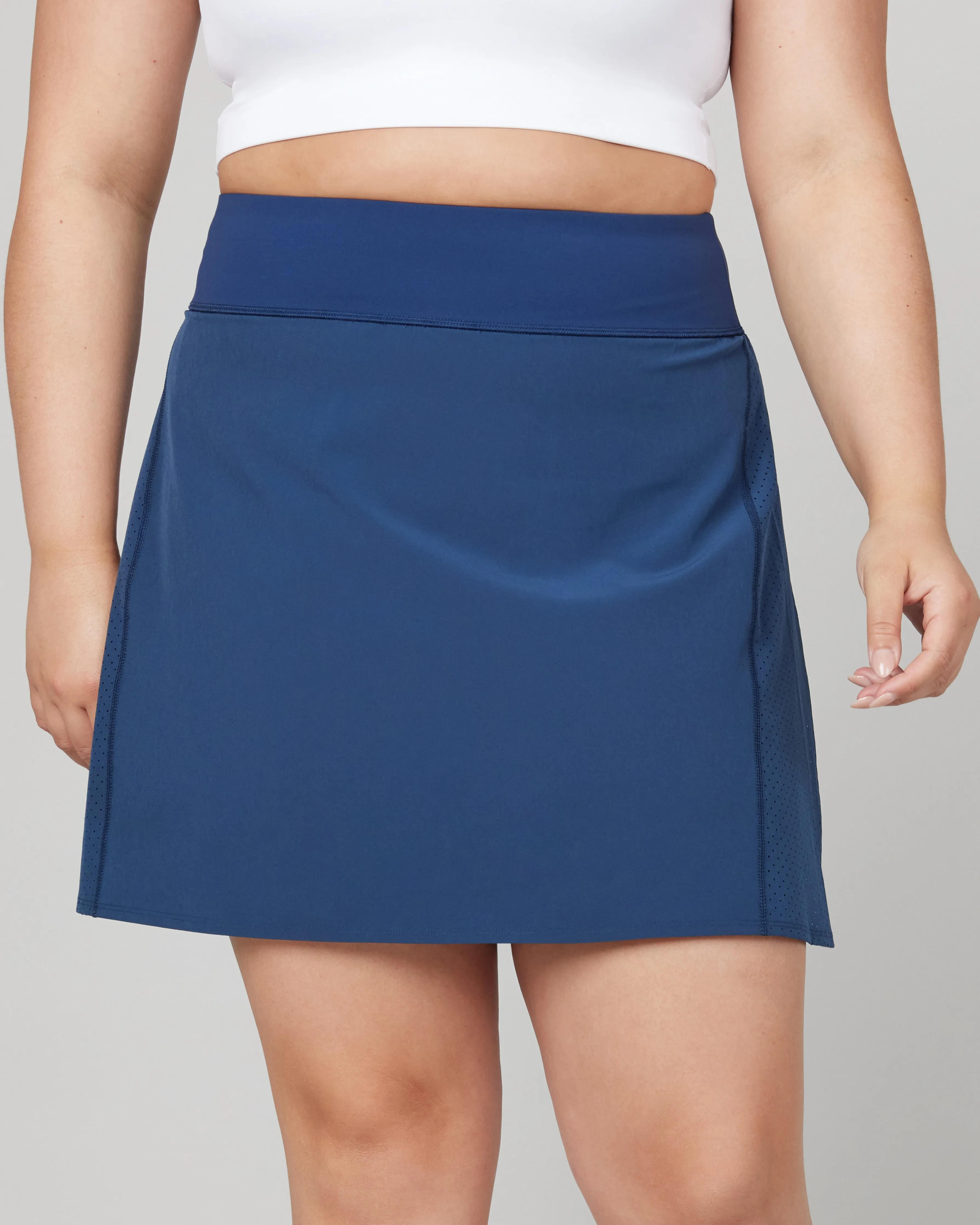 SPANXshape™ Get Moving 17" Skort